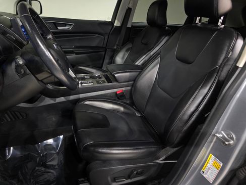 Used 2022 Ford Edge Titanium image 23