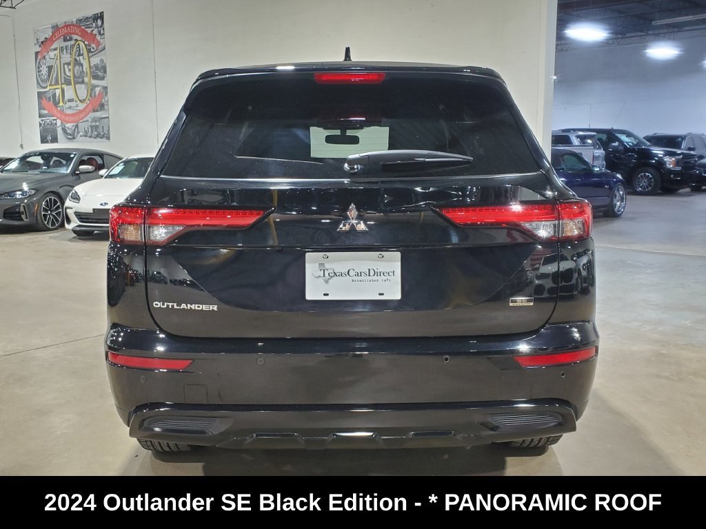 Used 2024 Mitsubishi Outlander SE Black Edition FWD image 11