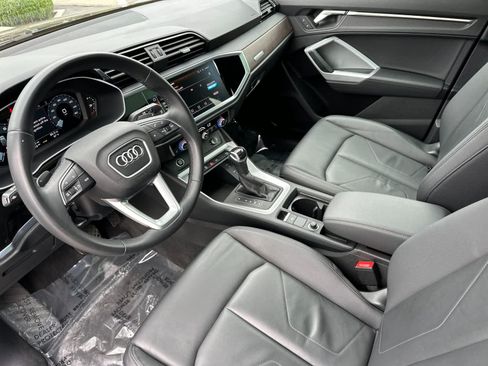 Used 2023 Audi Q3 2.0T Premium w/ Convenience Package AWD/4WD image 11