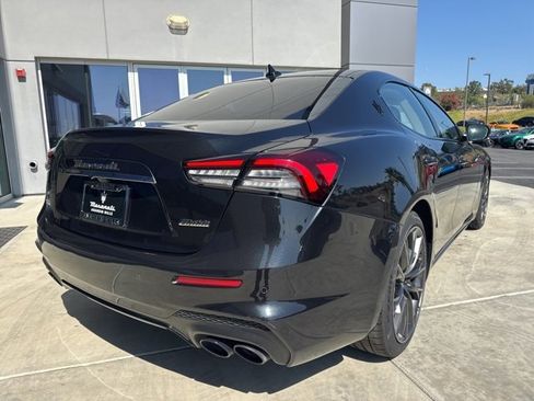 Certified 2022 Maserati Ghibli Modena image 8