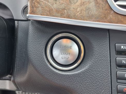 Used 2015 Mercedes-Benz E 350 4MATIC Wagon image 34