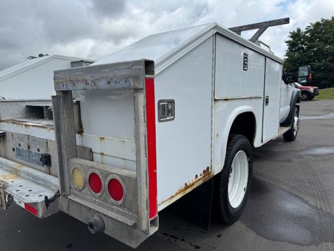 Used 2015 Ford F550 4x4 Regular Cab Super Duty image 11