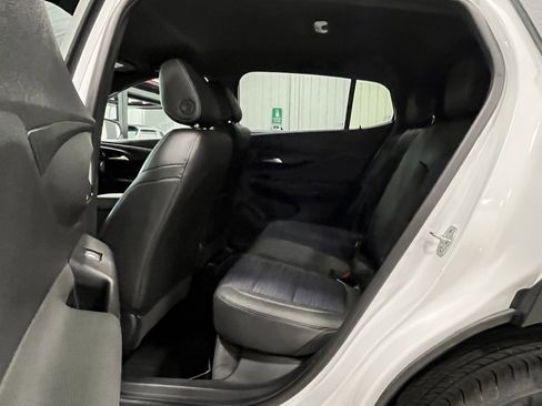 Certified 2025 Buick Envista Preferred w/ Convenience I Package FWD image 10
