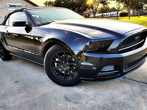 Used 2013 Ford Mustang Premium RWD image 2