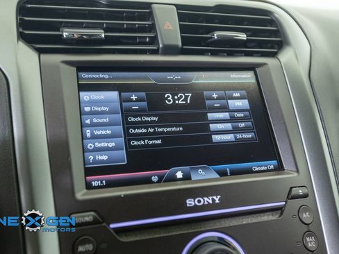 Used 2016 Ford Fusion Titanium FWD image 18