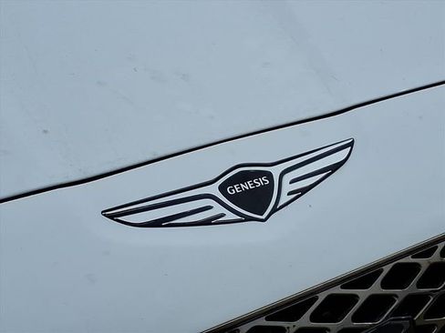 Used 2025 Genesis G70 2.5T image 22