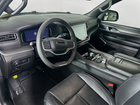 Used 2024 Jeep Wagoneer Series II w/ Flexible Seating Group image 30