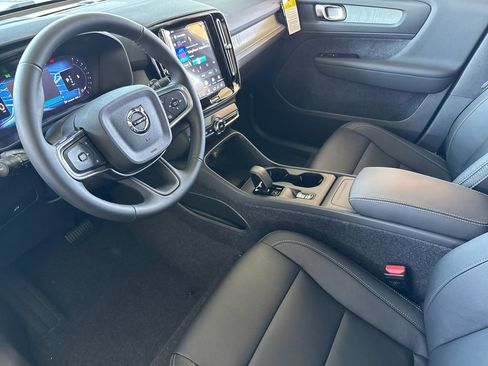 New 2026 Volvo XC40 B5 Core image 9
