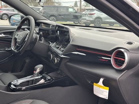 New 2026 Chevrolet Trax RS w/ Sunroof Package FWD image 17