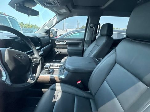 Used 2026 Chevrolet Silverado 1500 LT Trail Boss w/ Convenience Package II AWD/4WD image 10