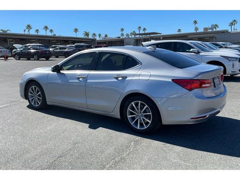 Used 2018 Acura TLX image 3