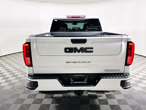 Used 2022 GMC Sierra 1500 Elevation image 4