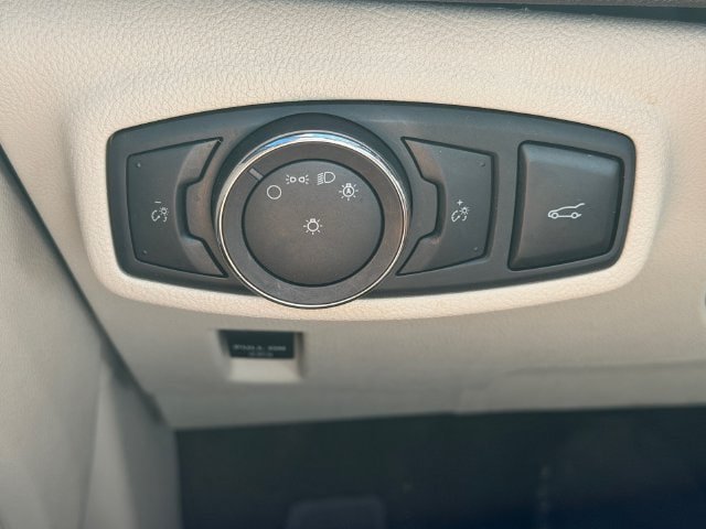 Used 2019 Lincoln MKC Select w/ Select Plus Package FWD image 35