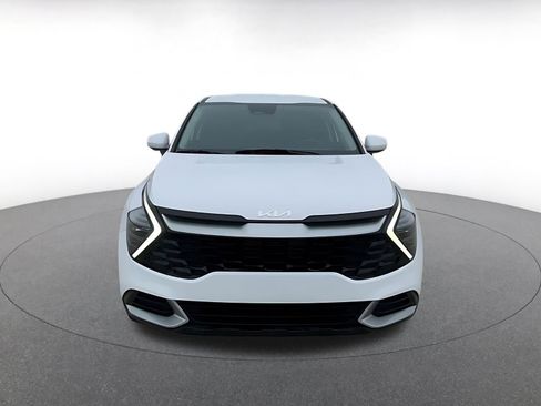 Used 2025 Kia Sportage LX image 4