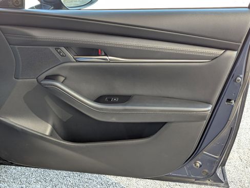 Used 2025 MAZDA MAZDA3 s image 28