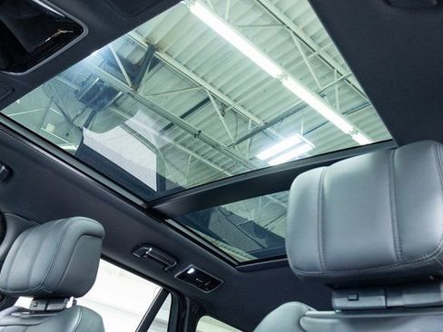 Used 2021 Land Rover Range Rover Westminster Edition image 12