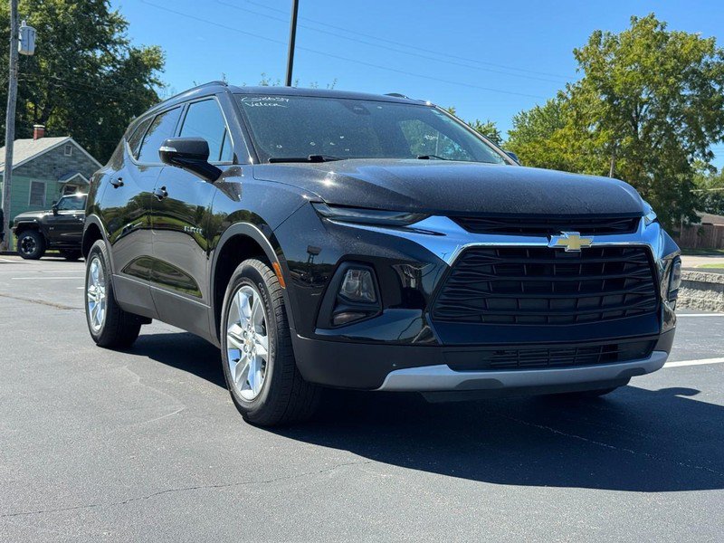 Used 2022 Chevrolet Blazer LT AWD/4WD image 2
