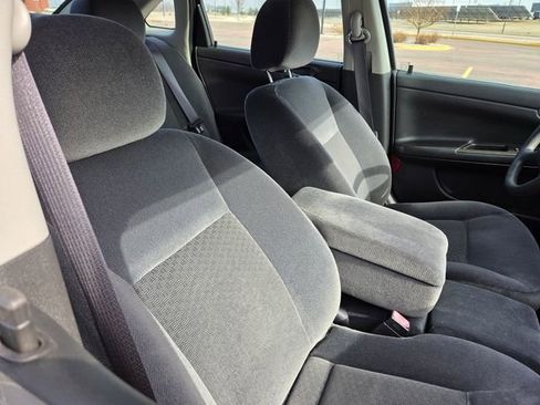 Used 2016 Chevrolet Impala Limited LS image 30