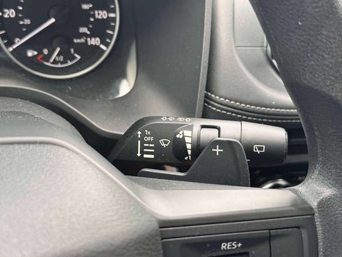 Used 2025 Nissan Rogue S AWD/4WD image 20