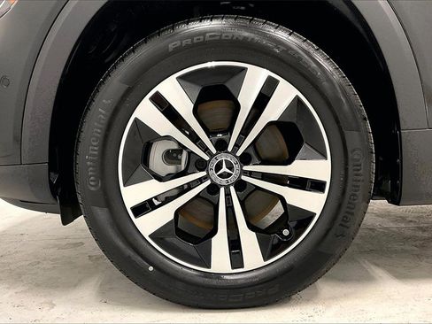 New 2025 Mercedes-Benz GLB 250 4MATIC image 11