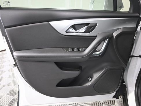 Used 2019 Chevrolet Blazer LT image 18