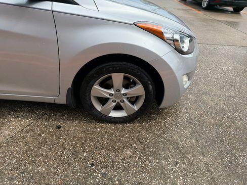 Used 2013 Hyundai Elantra GLS w/ Preferred Pkg FWD image 19