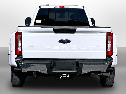 New 2026 Ford F450 4x4 Crew Cab Super Duty image 4