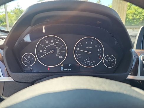 Used 2016 BMW 320i xDrive Sedan AWD/4WD image 26