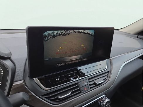 New 2026 Nissan Altima 2.5 SV FWD image 17