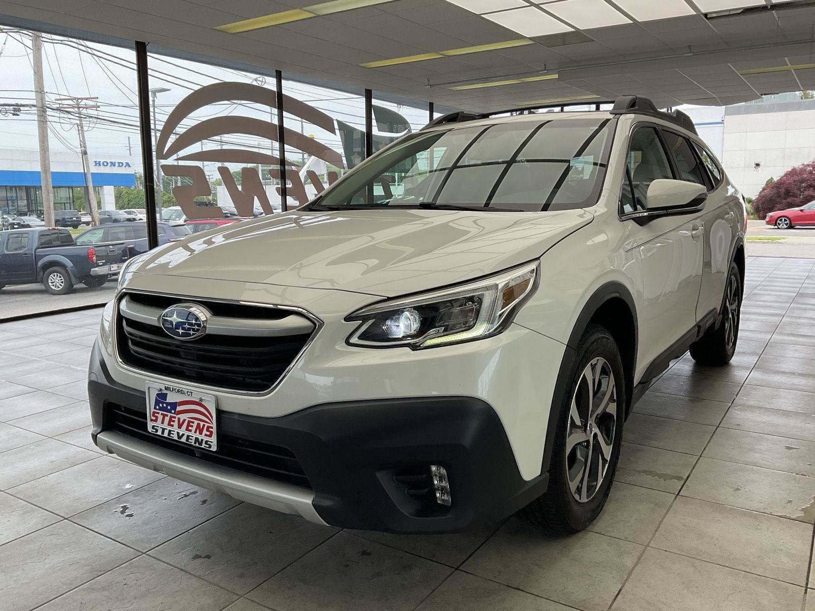 Used 2021 Subaru Outback Limited XT AWD/4WD image 3
