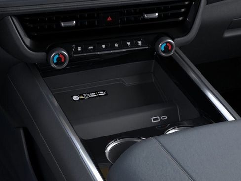 New 2025 Chevrolet Suburban Premier image 38