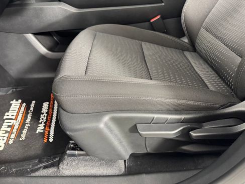 Used 2026 Chevrolet Equinox LT FWD image 11