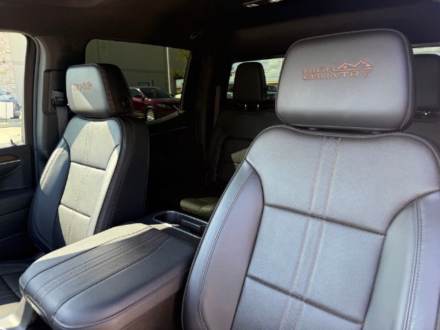 Used 2024 Chevrolet Silverado 1500 High Country w/ Midnight Edition AWD/4WD image 15