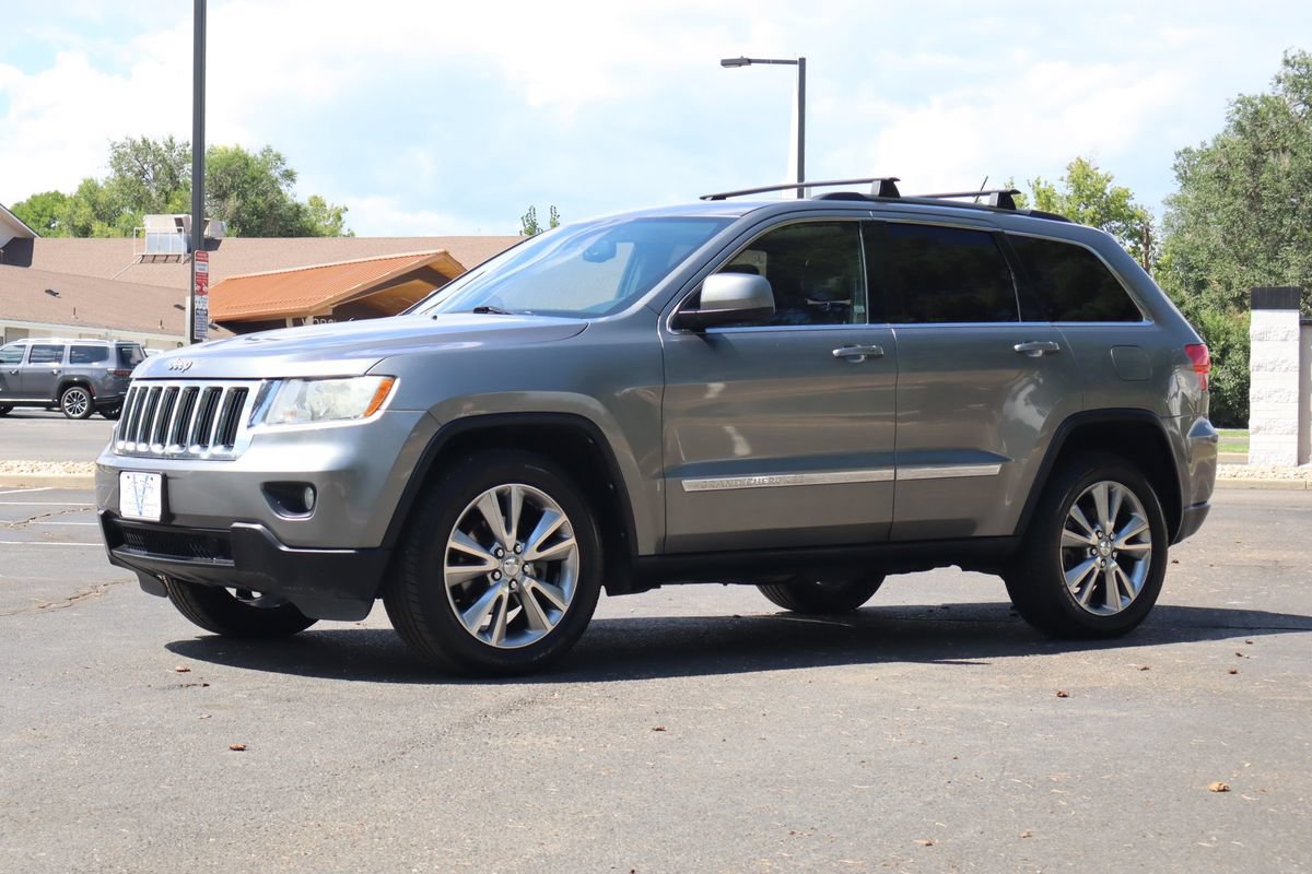 Used 2012 Jeep Grand Cherokee Laredo AWD/4WD image 11