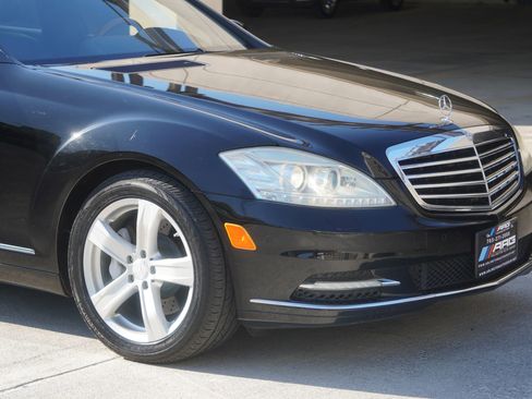 Used 2010 Mercedes-Benz S 550 4MATIC image 34