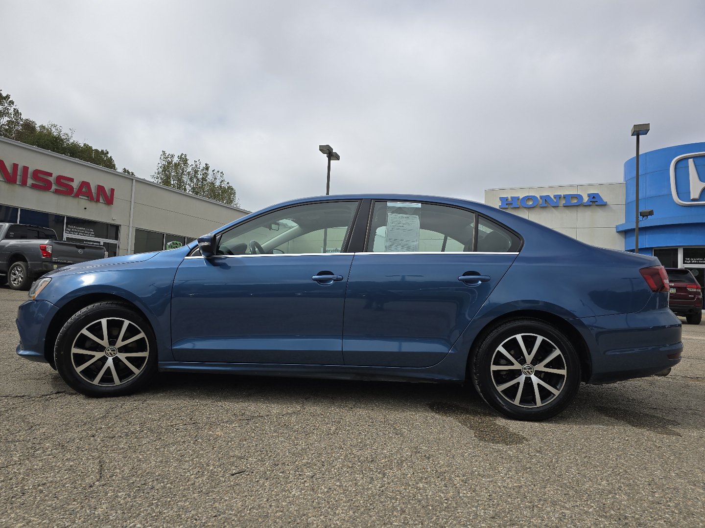 Used 2017 Volkswagen Jetta SE FWD image 15