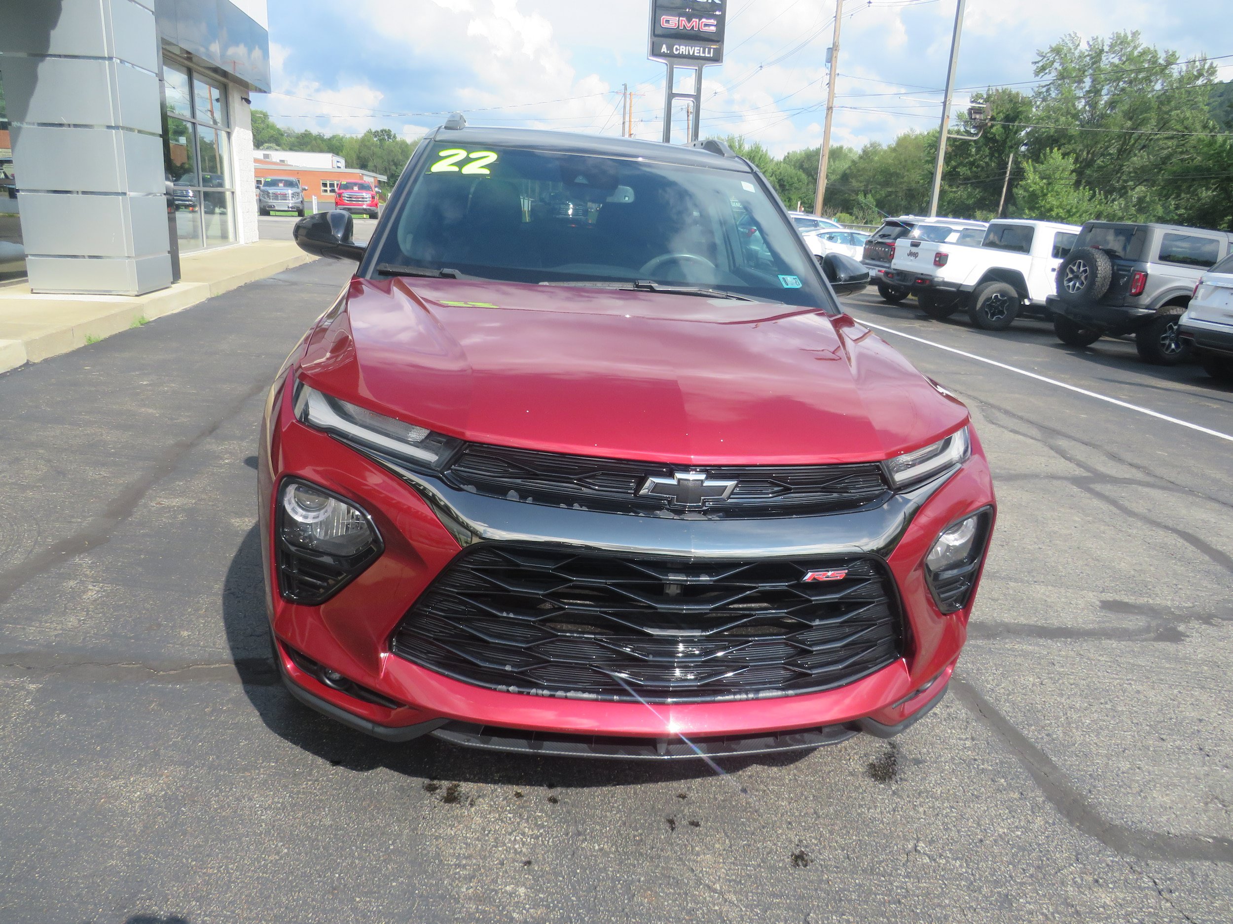 Used 2022 Chevrolet TrailBlazer RS w/ Technology Package AWD/4WD image 2