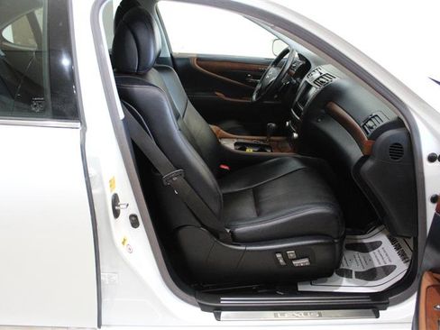 Used 2011 Lexus LS 460 image 32