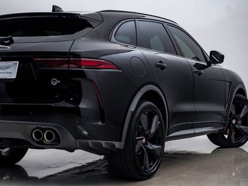 Used 2021 Jaguar F-PACE SVR image 10