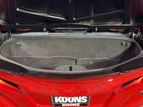 Used 2022 Chevrolet Corvette Stingray Convertible w/ Z51 Performance Package image 32