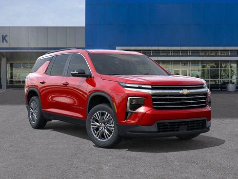 New 2026 Chevrolet Traverse LT w/ Driver Confidence Package FWD image 7