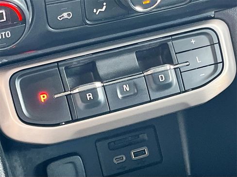 Used 2022 GMC Acadia Denali w/ Trailering Package image 17