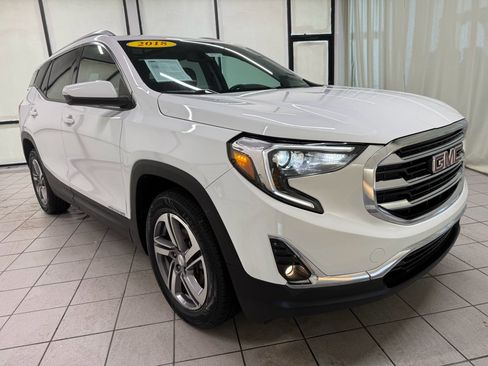 Used 2018 GMC Terrain SLT w/ Preferred Package AWD/4WD image 2