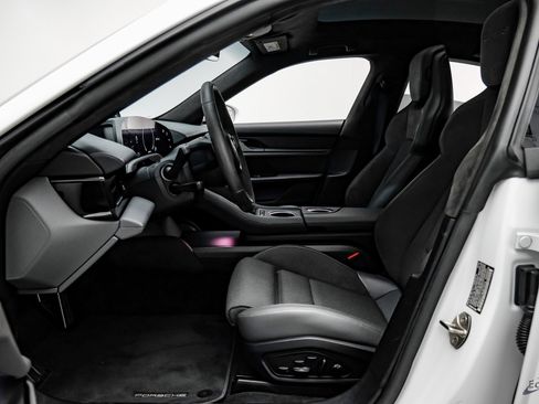 Used 2020 Porsche Taycan Turbo S image 34