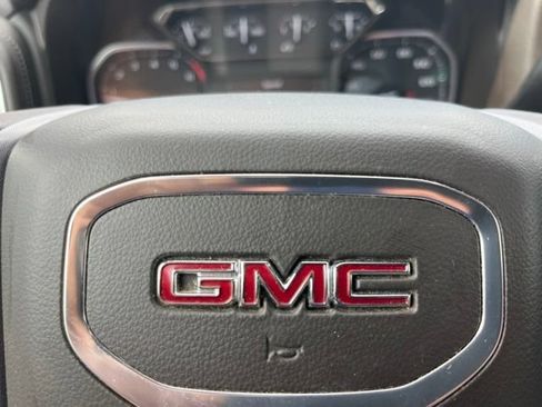 Used 2021 GMC Sierra 1500 SLT AWD/4WD image 31