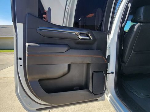 Used 2025 GMC Sierra 1500 AT4 AWD/4WD image 16