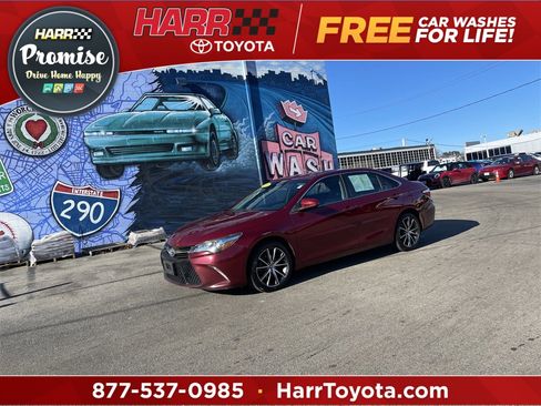 Used 2016 Toyota Camry XSE image 1