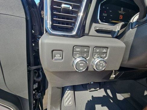 New 2026 GMC Sierra 2500 Denali w/ Denali Reserve Package image 18