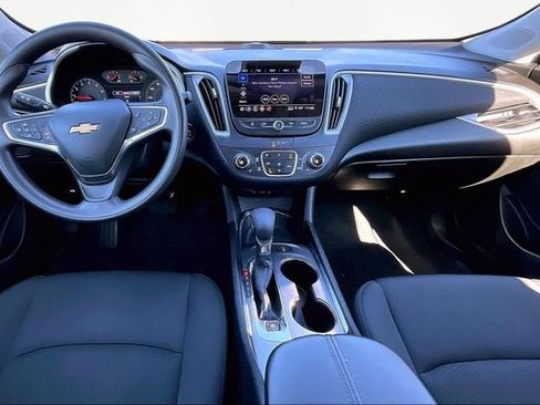 Used 2024 Chevrolet Malibu LT image 7