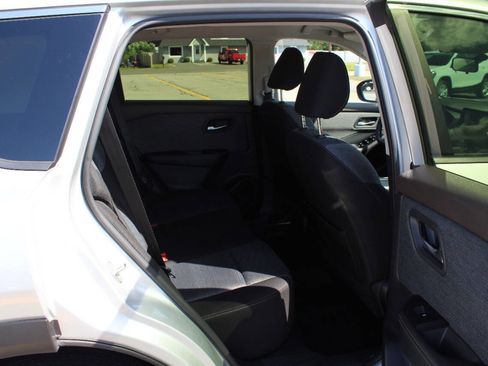 Used 2023 Nissan Rogue SV image 22